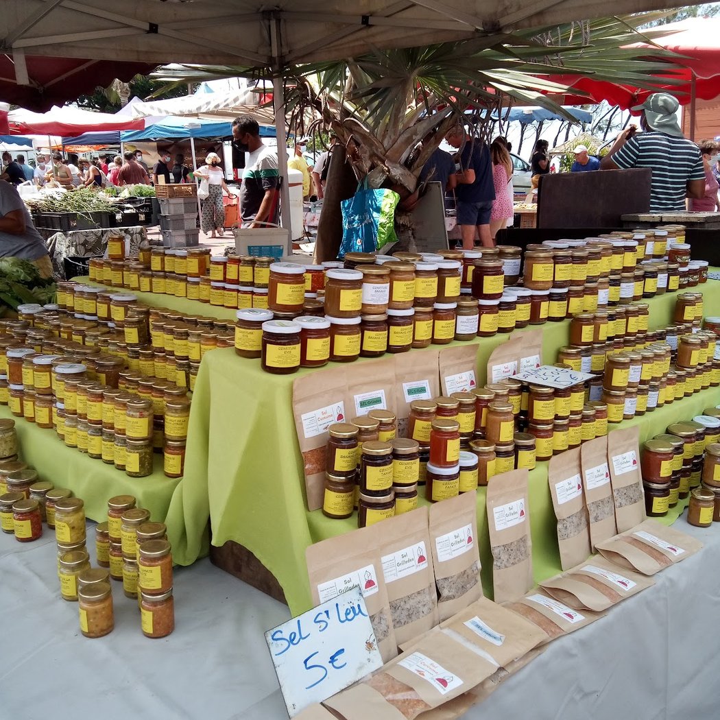 Saint-Pierre Open Market 3